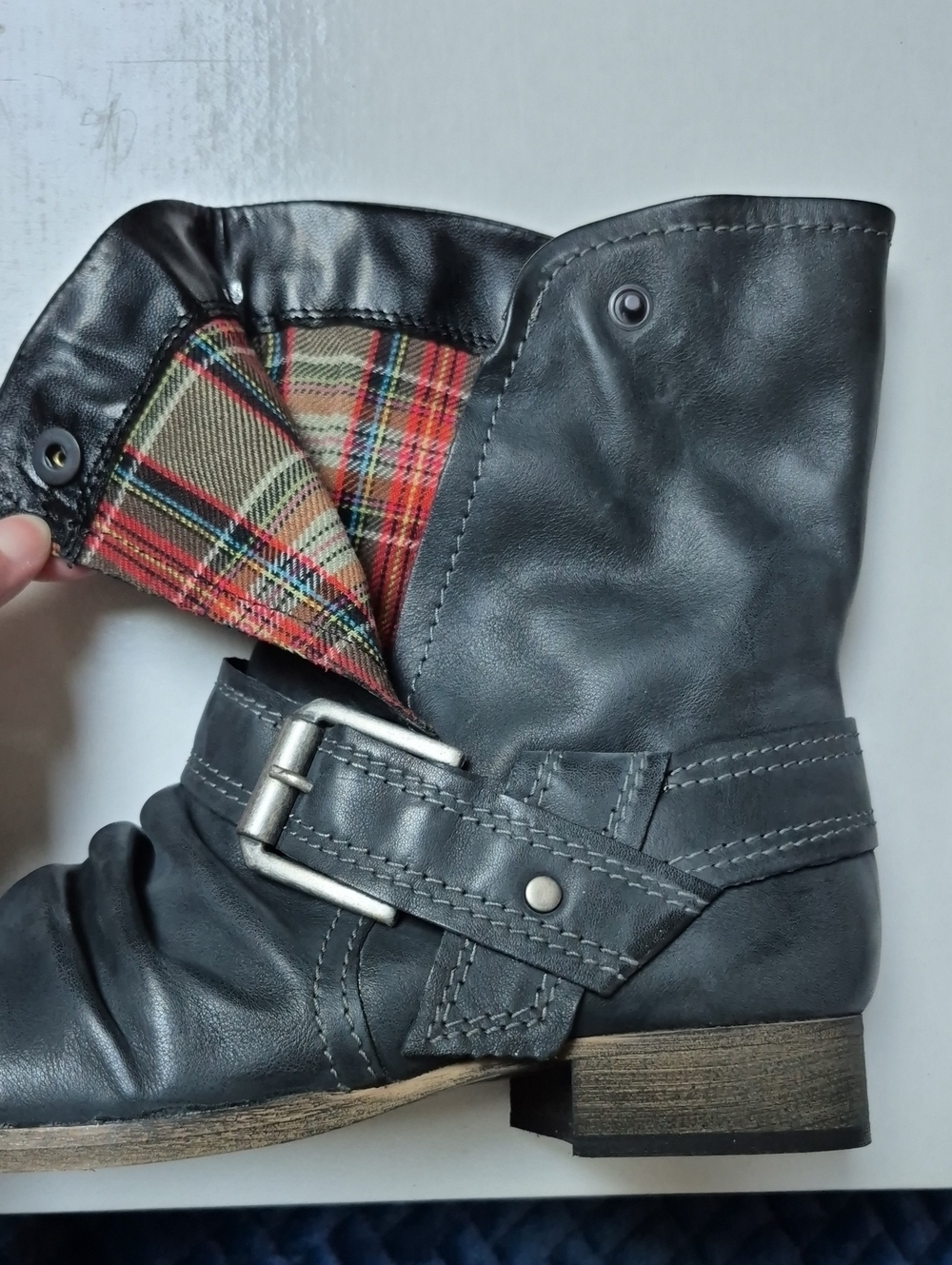 ALDO Women's Dark Grey Leather Moto Boot With Pllaid Lining Size 39 New With Tag - Picture 2 of 16
